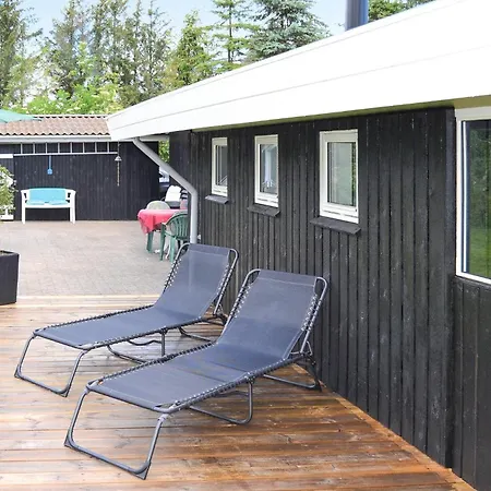 2 Bedroom Stunning In * Strandby